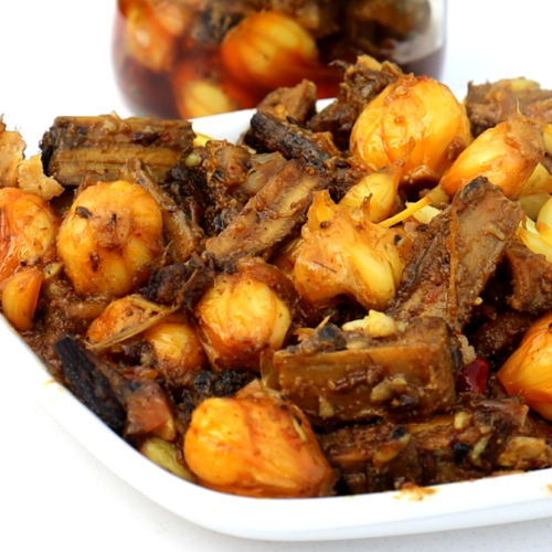 রসুন ও চুইঝালের মিক্স আচার ( ৫০০ গ্রাম )